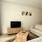 Moderne Au Coeur Du Quartier Saint Adalbert Apartman *
