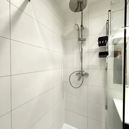 Moderne Au Coeur Du Quartier Saint Adalbert Liège